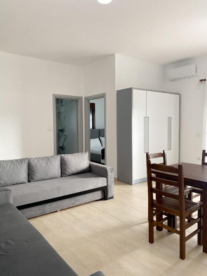 Family Apartments Himara Kültér fotó